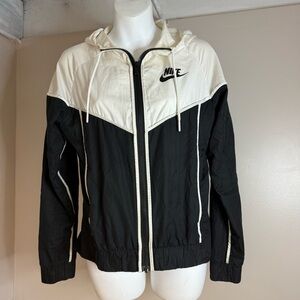 Nike Women’s Full Zip Track Jacket Black/White Zipper Pockets  Sz X-Small